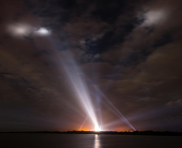 NASA image: Orion Exploration Flight Test
