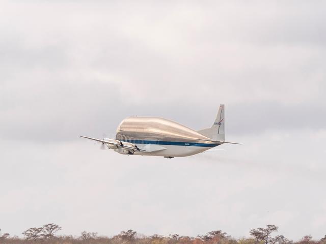 NASA image: Orion en route to KSC
