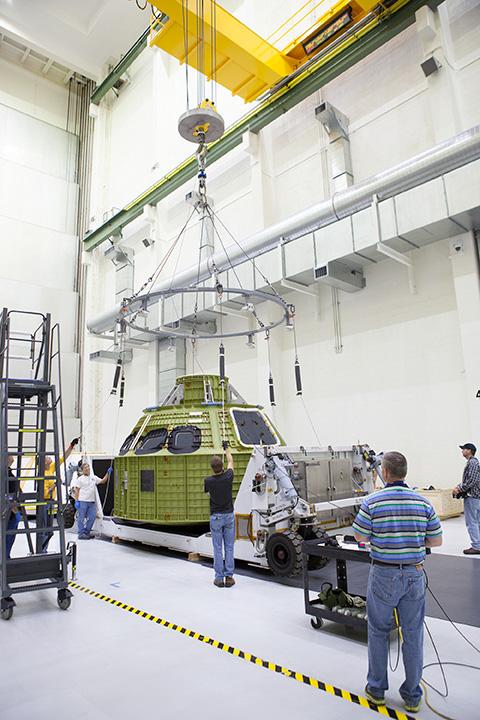 NASA image: Orion EM-1 Fully Unwrapped and Moved to Birdcage