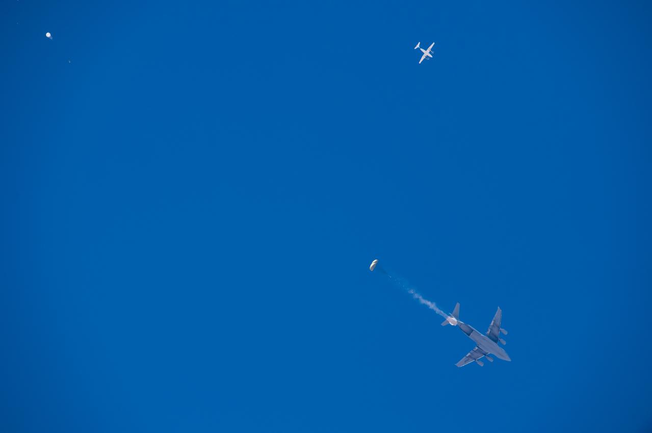 A drop test at U.S. Army Yuma Proving Ground in Yuma, Arizona qualifying Orion's parachute system for human spaceflight takes place on June 14, 2017. Part of Batch images transfer from Flickr.