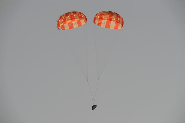 NASA image: Orion Parachute Test - Dec. 2017