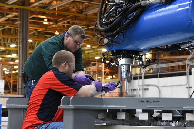 NASA image: Orion pressure vessel for Exploration Mission-2