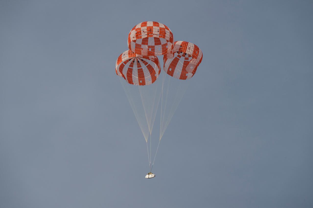NASA successfully tested the Orion spacecraft’s parachute system on March 16, 2018 at the U.S. Army Proving Ground in Yuma, Arizona. It was the first time engineers intentionally failed one of the system’s three Forward Bay Cover parachutes. The Forward Bay Cover protects the upper part of Orion throughout its mission, but must be jettisoned during landing so the rest of Orion’s parachutes can deploy. Engineers are nearing completion of the series of tests to qualify the parachute system for flights with crew.