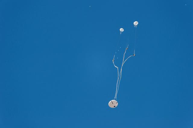 NASA image: NASA Completes Orion Parachute Tests for Missions with Astronaut