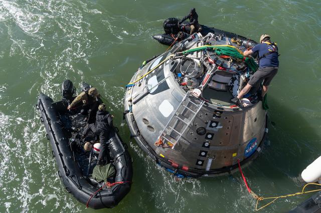 NASA image: Orion's Crew Module Uprighting System Test