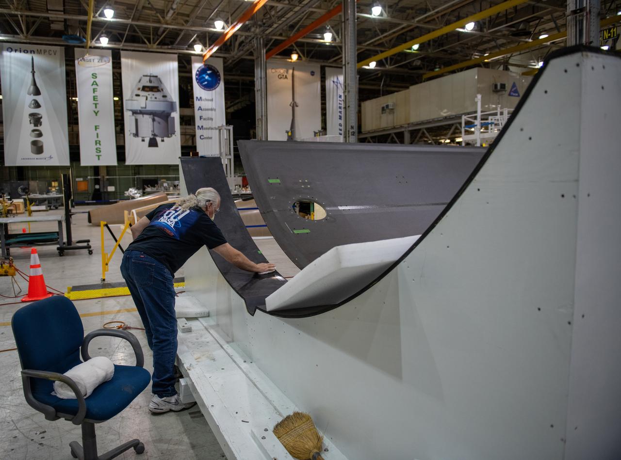 This week, NASA is taking preliminary steps to resume @NASA_SLS core stage production. Limited crews will return to #NASAMichoud to perform critical work essential to the agency's #Artemis program and our return to the Moon.