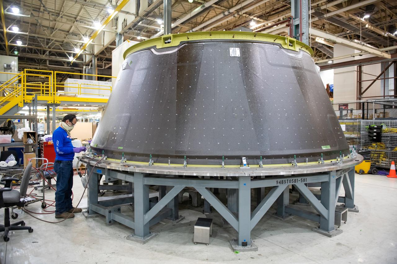 This week, NASA is taking preliminary steps to resume @NASA_SLS core stage production. Limited crews will return to #NASAMichoud to perform critical work essential to the agency's #Artemis program and our return to the Moon.
