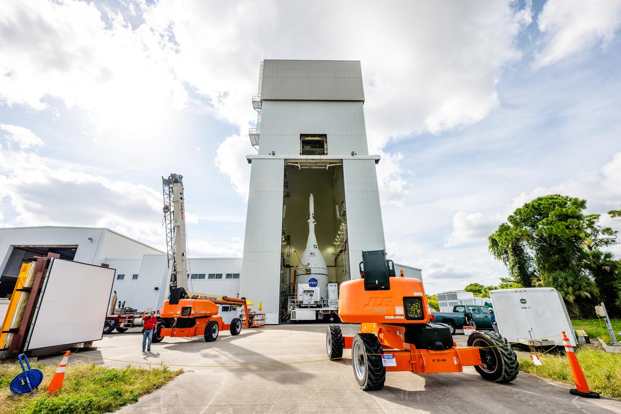 The team at Kennedy Space Center prepares the Artemis I Orion for transport from the Launch Abort System Facility to the Vehicle Assembly Building where it will be stacked atop the Launch Abort System.