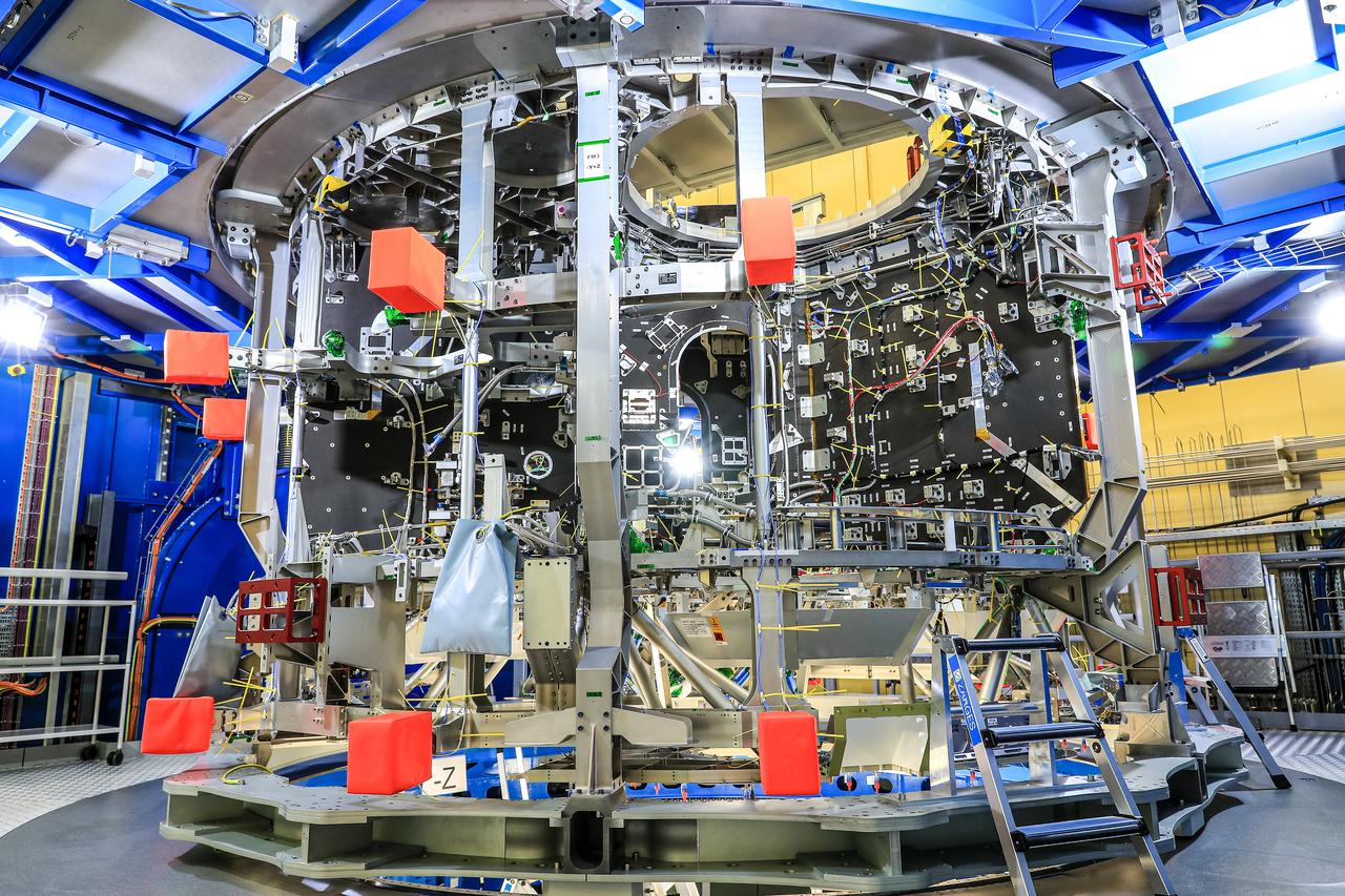 Airbus - Orion-ESM 3 am  08.02.2022