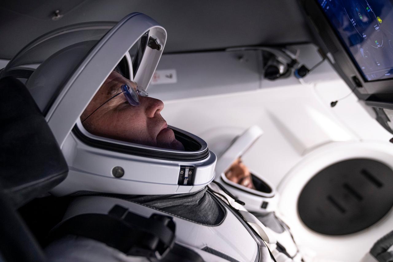 jsc2022e079356 (Sept. 27, 2022) --- SpaceX Crew-6 Commander Stephen Bowen of NASA is pictured training inside a Dragon mockup crew vehicle at the company's headquarters in Hawthorne, California. Credit: SpaceX