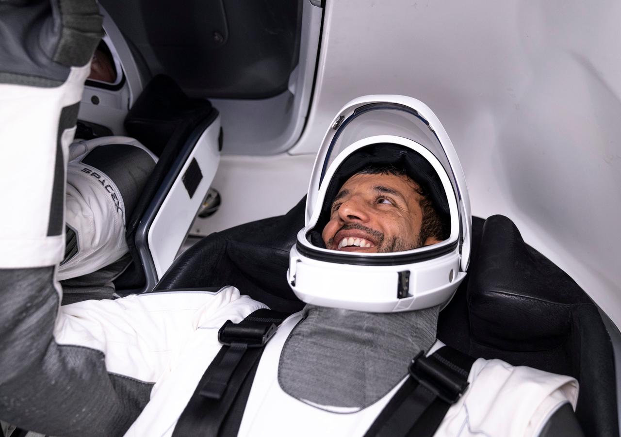 jsc2022e079360 (Sept. 27, 2022) --- SpaceX Crew-6 Mission Specialist Sultan Alneyadi from the Mohammed bin Rashid Space Centre is pictured training inside a Dragon mockup crew vehicle at the company's headquarters in Hawthorne, California. Credit: SpaceX