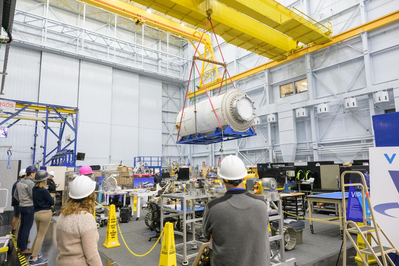 Date: 12/21/2022 Location: Bldg 9, SVMF Subject: Installation of Habitation and Logistics Outpost (HALO) Mockup at Space Vehicle Mockup Facility (SVMF). Photographer: James Blair