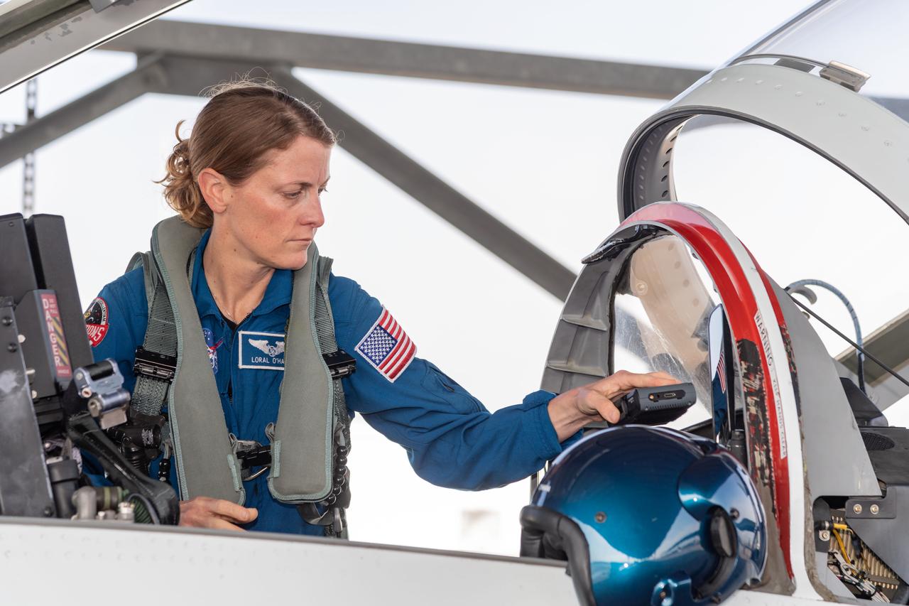 jsc2023e014639 (March 10, 2023) --- NASA astronaut Loral O'Hara conducts preflight training aboard a T-38 trainer jet at Ellington Field in Houston, Texas, before beginning her mission to the International Space Station.