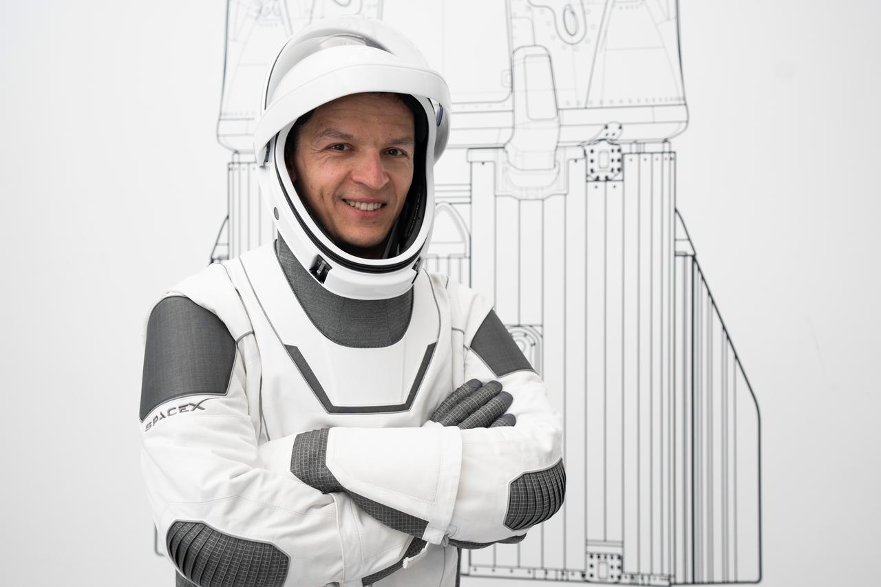 NASA's SpaceX Crew-7 is photographed at SpaceX in Hawthorne, California. Konstantin Borisov poses for the photo. Imagery provided by SpaceX.