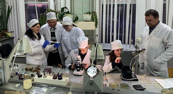 jsc2023e065217 (10/19/2023) --- Student researchers in Ukarine work on their experiment, which will be included in the Nanoracks-National Center for Earth and Space Science Education-Orbiter-Student Spaceflight Experiments Program Mission 17 to ISS (Nanoracks-NCESSE-Orbiter-SSEP).