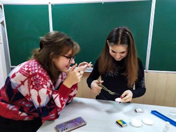 jsc2023e065218 (10/19/2023) --- Student researchers in Ukarine work on their experiment, which will be included in the Nanoracks-National Center for Earth and Space Science Education-Orbiter-Student Spaceflight Experiments Program Mission 17 to ISS (Nanoracks-NCESSE-Orbiter-SSEP).