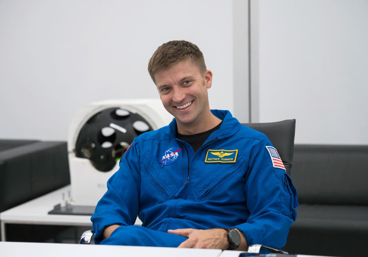jsc2023e066241 (Oct. 15, 2023) --- NASA astronaut and SpaceX Crew-8 Commander Matthew Dominick participates in preflight mission training at SpaceX headquarters in Hawthorne, California. Credit: SpaceX