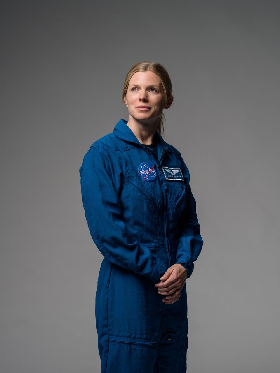 jsc2023e067724_alt (Oct. 27, 2023) --- NASA astronaut and SpaceX Crew-9 Commander Zena Cardman poses for a portrait at NASA's Johnson Space Center in Houston. Texas. Credit: NASA/Bill Stafford/Robert Markowitz