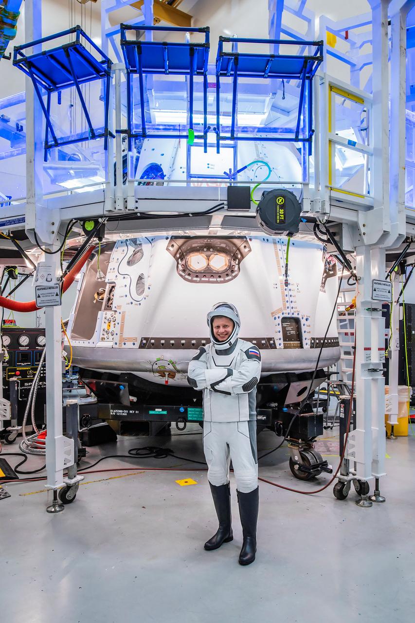 jsc2024e005944 (Jan. 12, 2024) --- Roscosmos Cosmonaut Alexander Grebenkin, mission specialist of NASA’s SpaceX Crew-8 mission, participates in the Crew Equipment Interface Test at NASA’s Kennedy Space Center in Florida to rehearse launch day activities and get a close look at the spacecraft that will take him to the International Space Station. Credit: SpaceX