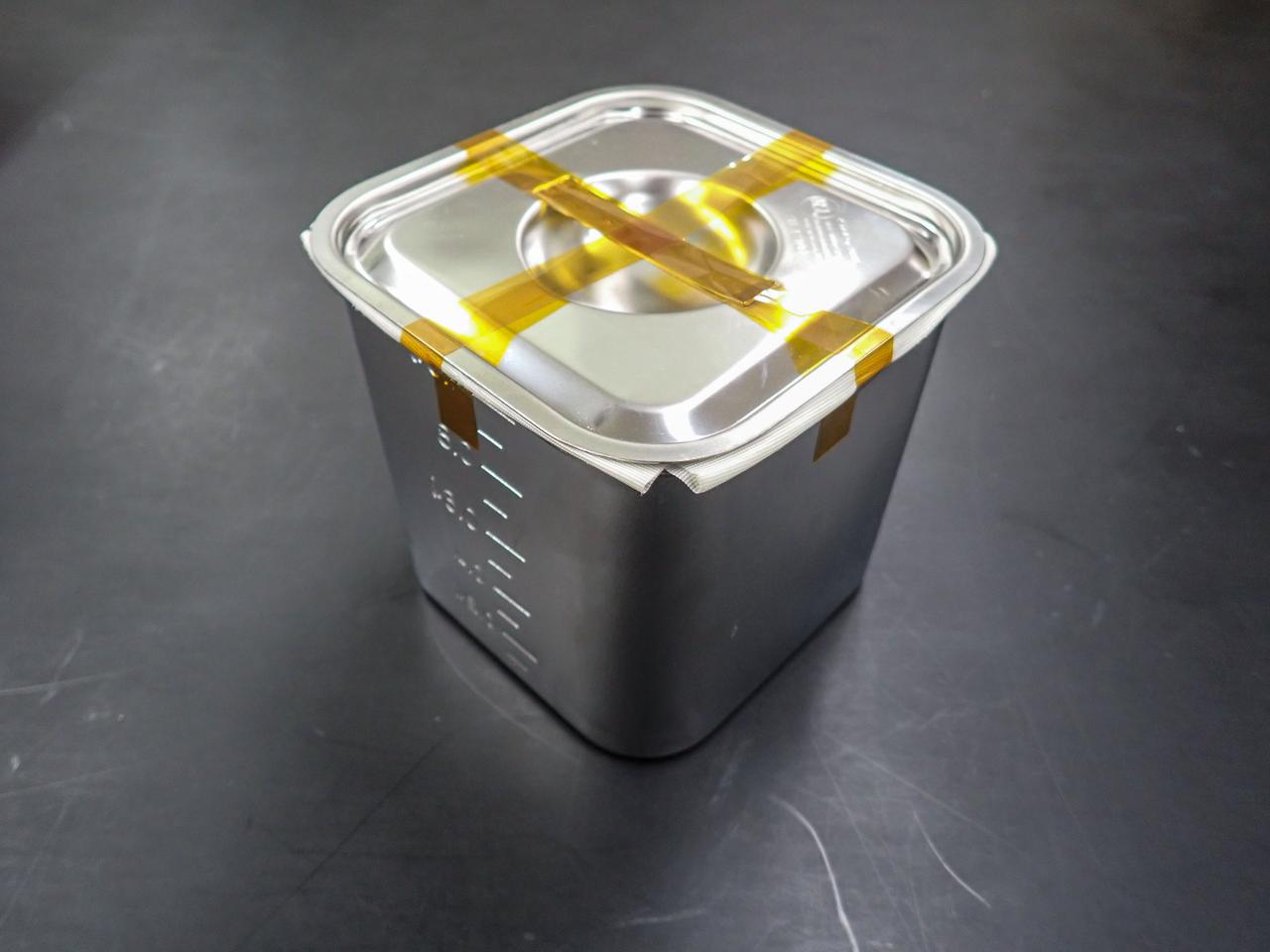 jsc2024e006081 (8/31/2023) --- Sample case for glass ampoules and dosimeters. Image Credit: JAXA