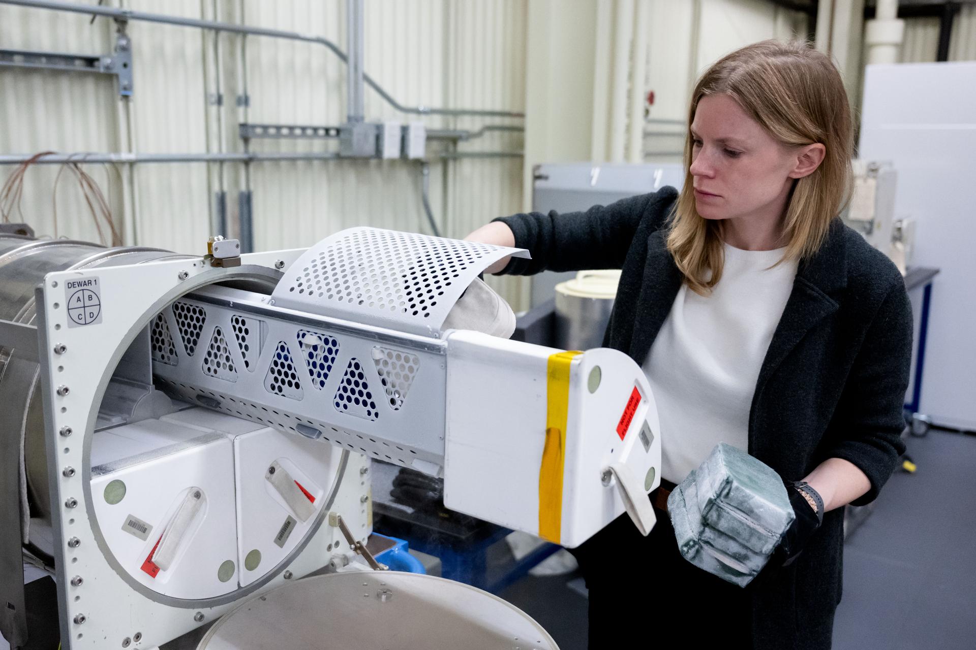 NASA astronaut Zena Cardman conducts cold transfer skills training at NASA’s Johnson Space Center in Houston, Texas.