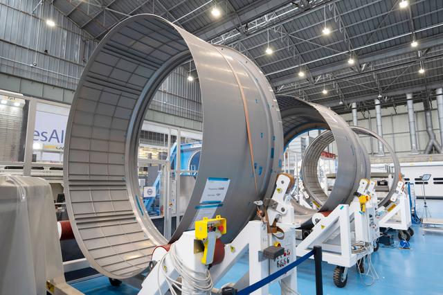 NASA image: Gateway - Lunar International Habitat rings