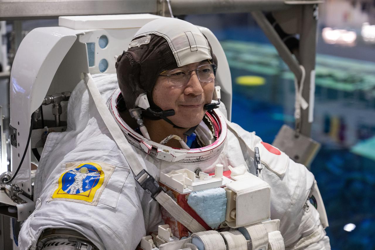 jsc2024e028394 (April 25, 2024) --- JAXA astronaut Kimiya Yui conducts training for a spacewalk at the Neutral Buoyancy Laboratory at NASA's Johnson Space Center in Houston, Texas. Credit: NASA/James Blair