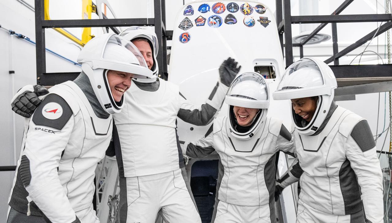 jsc2024e042498 (May 6, 2024) --- The crew of NASA’s SpaceX Crew-9 mission to the International Space Station laughs together while taking a group photo at SpaceX headquarters in Hawthorne, California. Credit: SpaceX