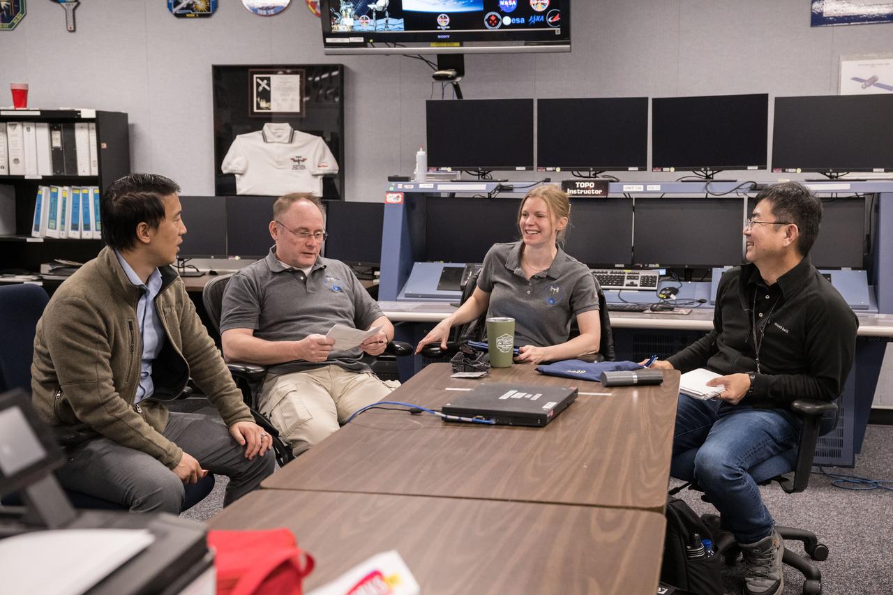 jsc2025e005962 (Feb. 3, 2025) --- From left to right: NASA astronauts Jonny Kim, Mike Fincke, Zena Cardman, and JAXA astronaut Kimiya Yui train together as an Expedition 73 crew at NASA’s Johnson Space Center in Houston, Texas for their upcoming mission to the International Space Station. Credit: NASA/Helen Arase Vargas