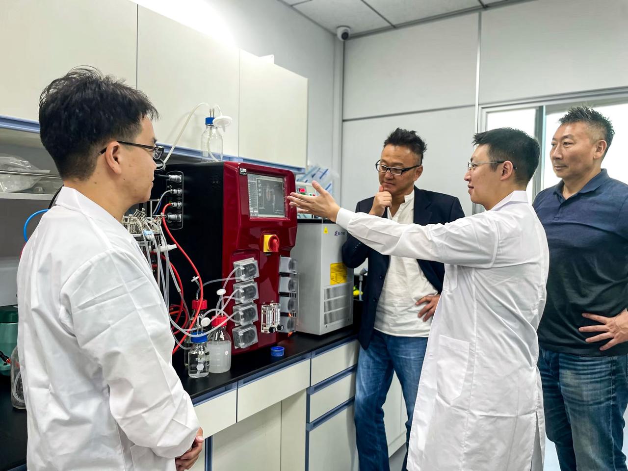 jsc2025e015699 (3/6/2025) --- The SOPHONSTER team with the bioreactor used to grow Chlorella sp. in ground studies. The SOPHie’s ON hamSTER (SOPHONSTER) investigation aims to cultivate microalgae (Chlorella sp.) in a space environment to study growth, protein content, and cell wall rigidity under microgravity conditions. Results could elucidate ways to improve plant-based, protein-rich alternatives to meat and dairy. Image courtesy of Sophie’s BioNutrients.