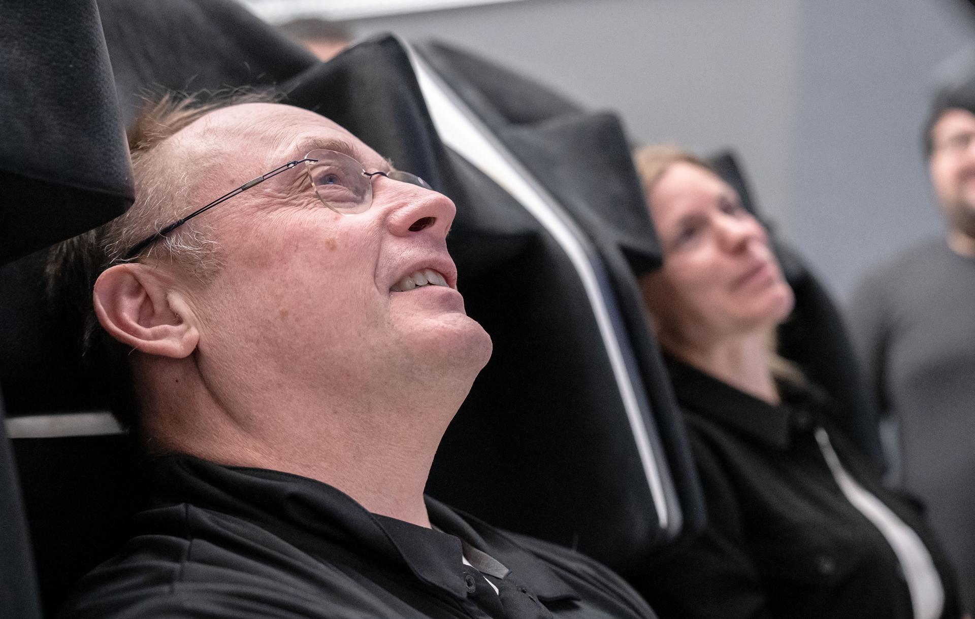 NASA astronaut Mike Fincke, pilot of NASA’s SpaceX Crew-11 mission, trains for his mission at a SpaceX facility in Hawthorne, California, ahead of his flight to the International Space Station.