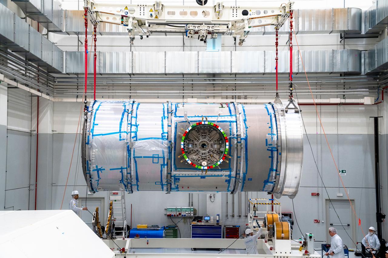 At the Thales Alenia Space facility in Turin, Italy, technicians prepare Gateway’s HALO (Habitation and Logistics Outpost) for transport. The module’s primary structure, fabricated by Thales Alenia Space, will travel to Northrop Grumman’s facility in Gilbert, Arizona, for final outfitting ahead of its launch to lunar orbit. 