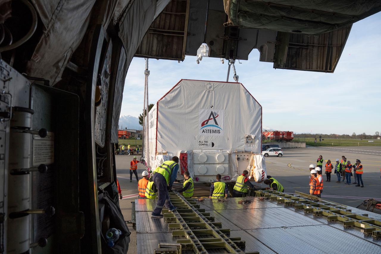 Gateway’s HALO (Habitation and Logistics Outpost) departs Italy en route to Arizona, where it will undergo final outfitting at Northrop Grumman’s facility in Gilbert ahead of its launch to lunar orbit. The module’s primary structure was fabricated by Thales Alenia Space in Turin. 