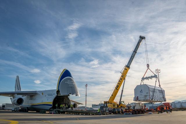 NASA image: Gateway’s HALO Begins Journey from Italy to Arizona (jsc2025e034734)