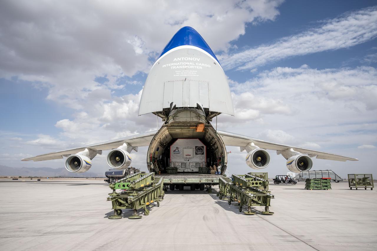 Gateway’s HALO (Habitation and Logistics Outpost) arrives in Mesa, Arizona, after traveling from Italy, where Thales Alenia Space fabricated its primary structure. Delivered by cargo aircraft to Phoenix-Mesa Gateway Airport, HALO will be transported to Northrop Grumman’s facility in Gilbert for final outfitting.