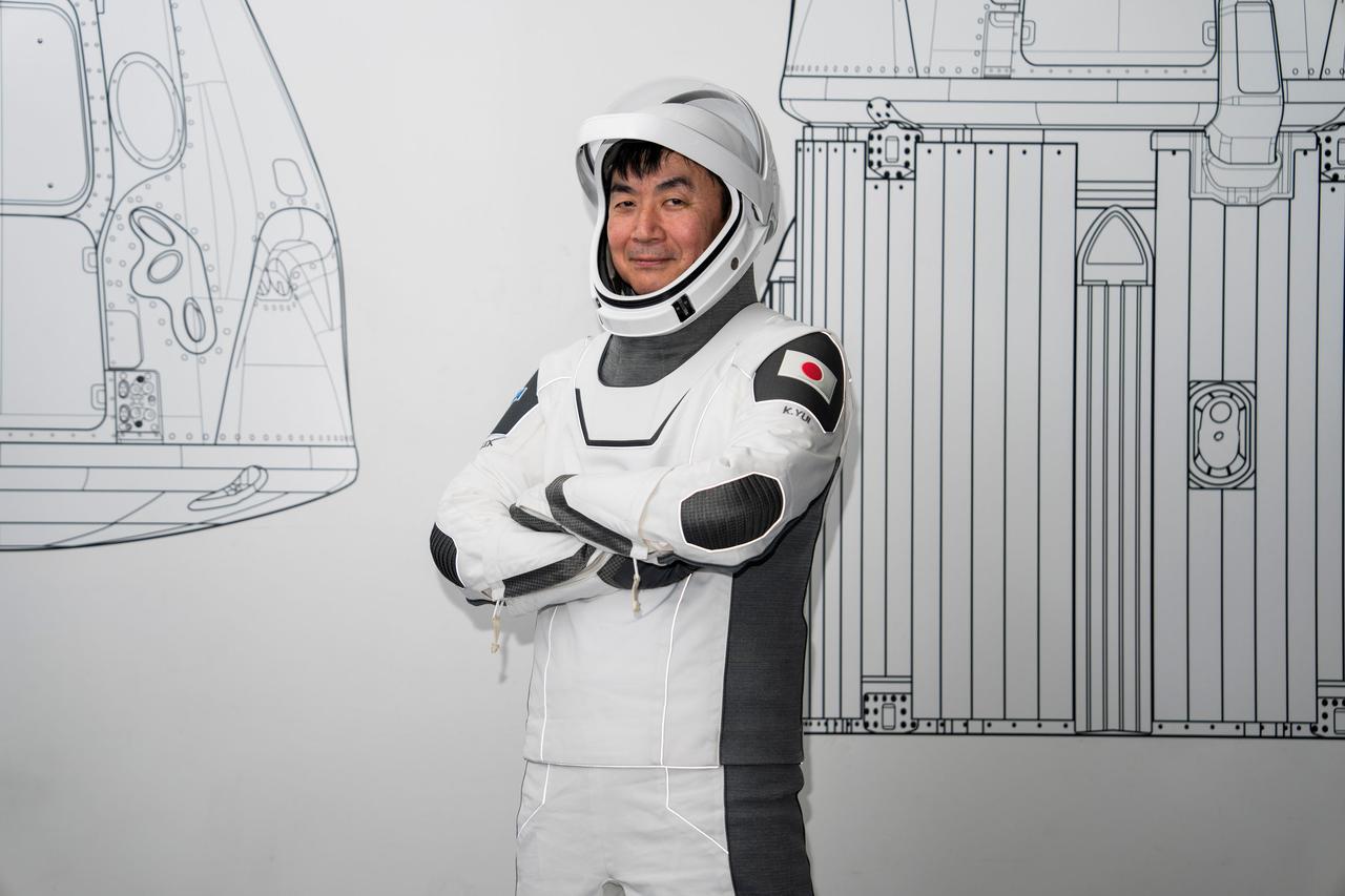 jsc2025e064533 (May 19, 2025) --- NASA’s SpaceX Crew-11 mission specialist and JAXA (Japan Aerospace Exploration Agency) astronaut Kimiya Yui poses for a photo during a training session at SpaceX facilities in Hawthorne, California. Credit SpaceX