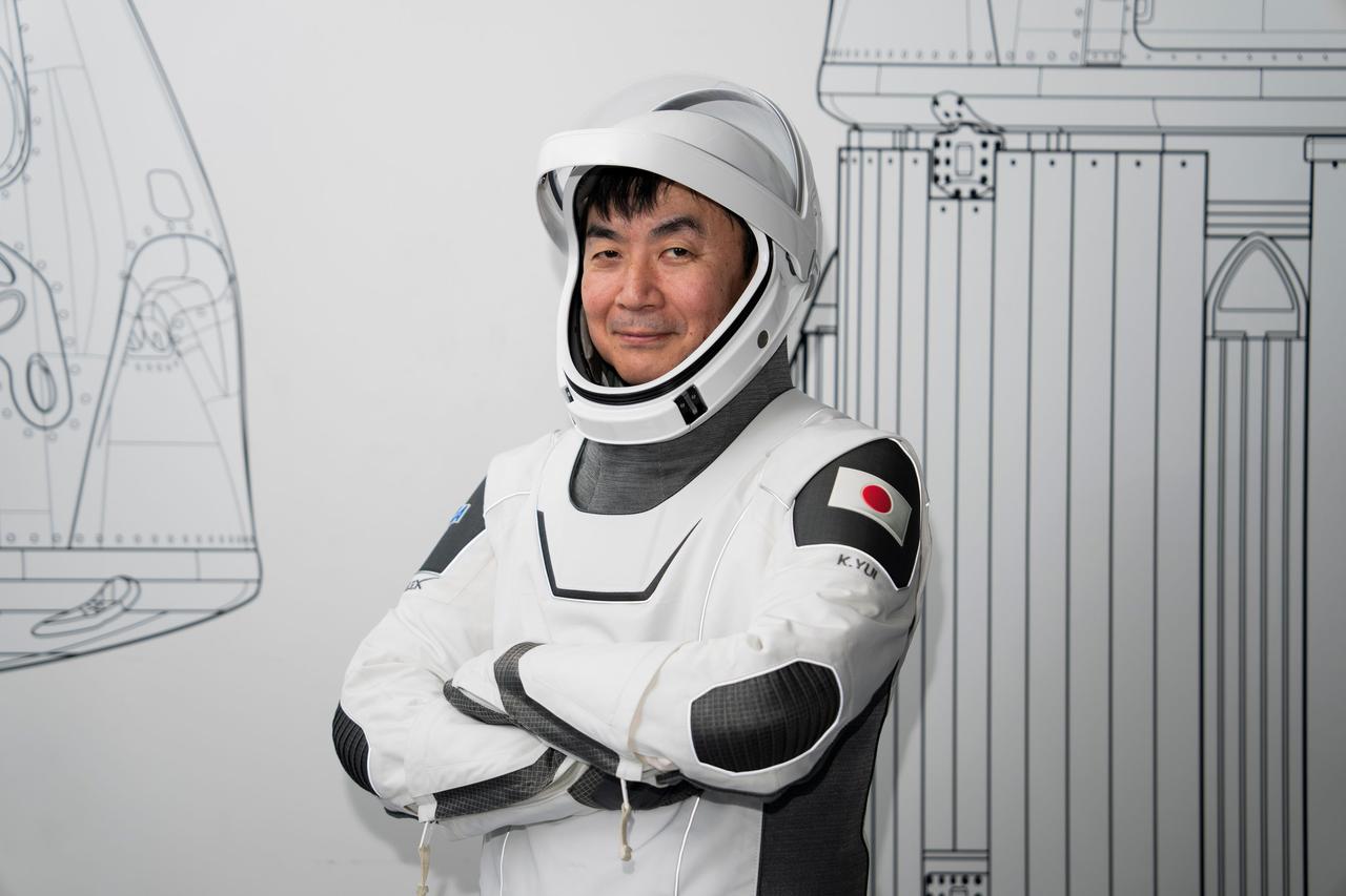 jsc2025e064534 (May 19, 2025) --- NASA’s SpaceX Crew-11 mission specialist and JAXA (Japan Aerospace Exploration Agency) astronaut Kimiya Yui poses for a photo during a training session at SpaceX facilities in Hawthorne, California. Credit SpaceX