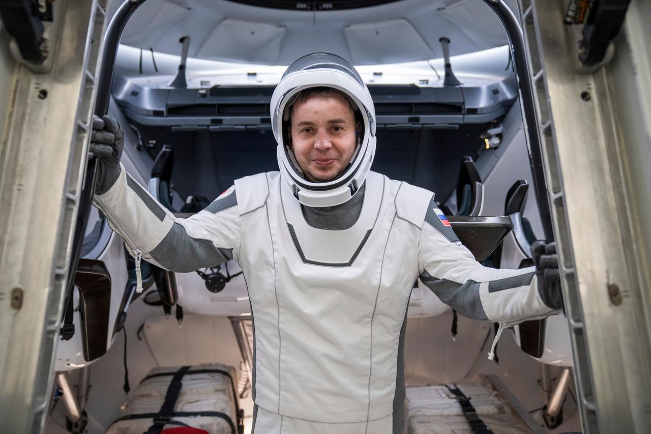 jsc2025e064535 (March 6, 2025) --- NASA’s SpaceX Crew-11 mission specialist and Roscosmos cosmonaut Oleg Platonov poses for a photo during a training session at SpaceX facilities in Hawthorne, California. Credit SpaceX