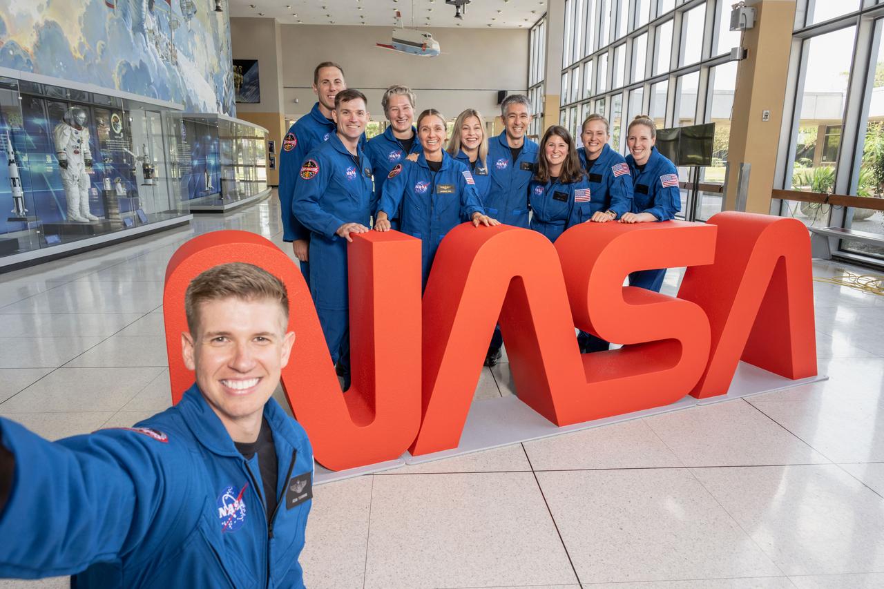 jsc2025e075922_alt (September 17, 2025) --- NASA announced its 2025 Astronaut Candidate Class on Sept. 22, 2025. The 10 candidates, pictured here at NASA’s Johnson Space Center in Houston are: U.S. Air Force Maj. Adam Fuhrmann, U.S. Air Force Maj. Cameron Jones, U.S. Army CW3 Ben Bailey, U.S. Navy Lt. Cmdr. Erin Overcash, Katherine Spies, Anna Menon, Yuri Kubo, Dr. Lauren Edgar, Rebecca Lawler, and Dr. Imelda Muller. Credit: NASA/Josh Valcarcel