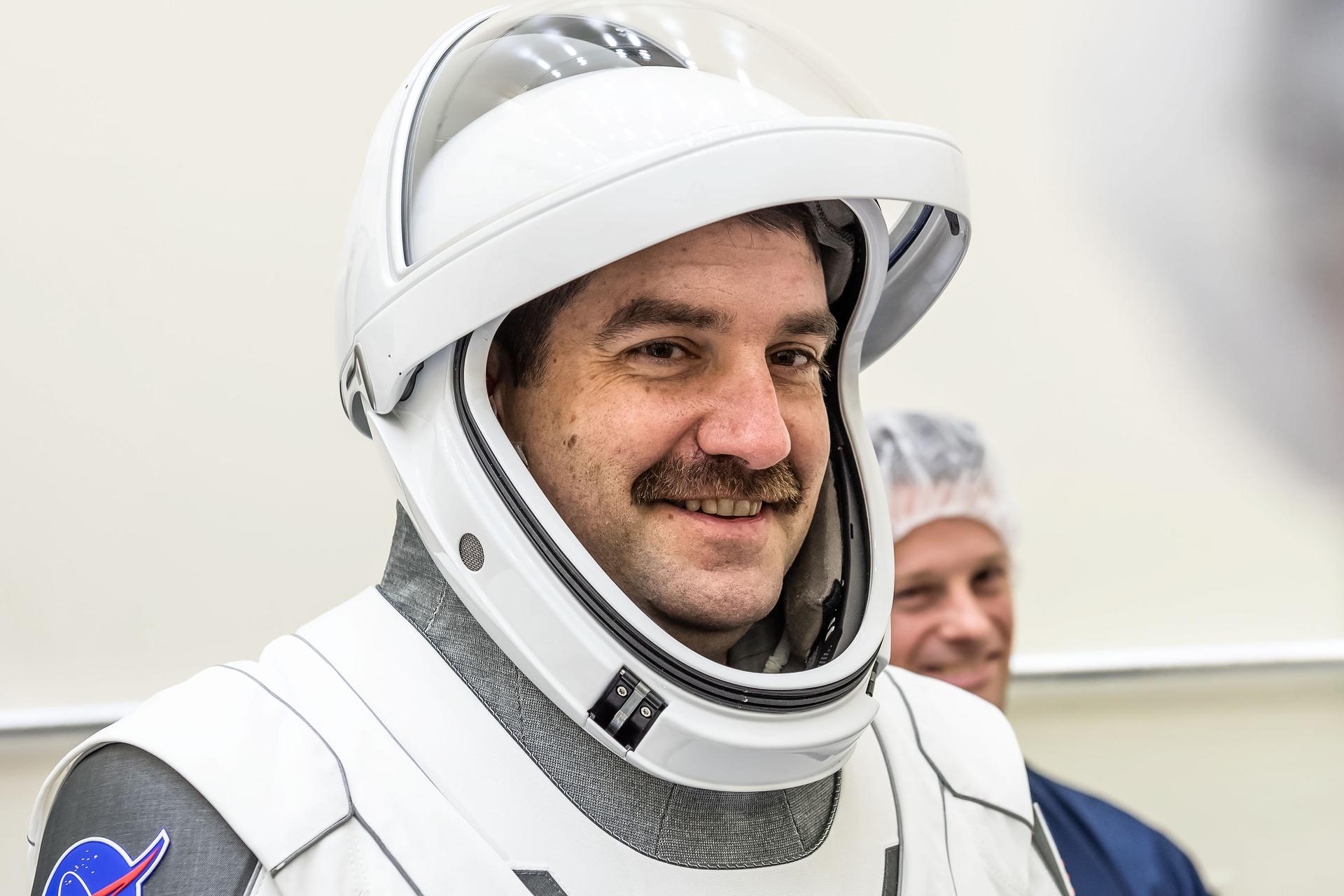 NASA astronaut and SpaceX Crew-12 Pilot Jack Hathaway is photographed in his pressure suit during the Crew Equipment Interface Test at NASA’s Kennedy Space Center in Florida. The goal of the training is to rehearse launch day activities and get a close look at the Dragon spacecraft.