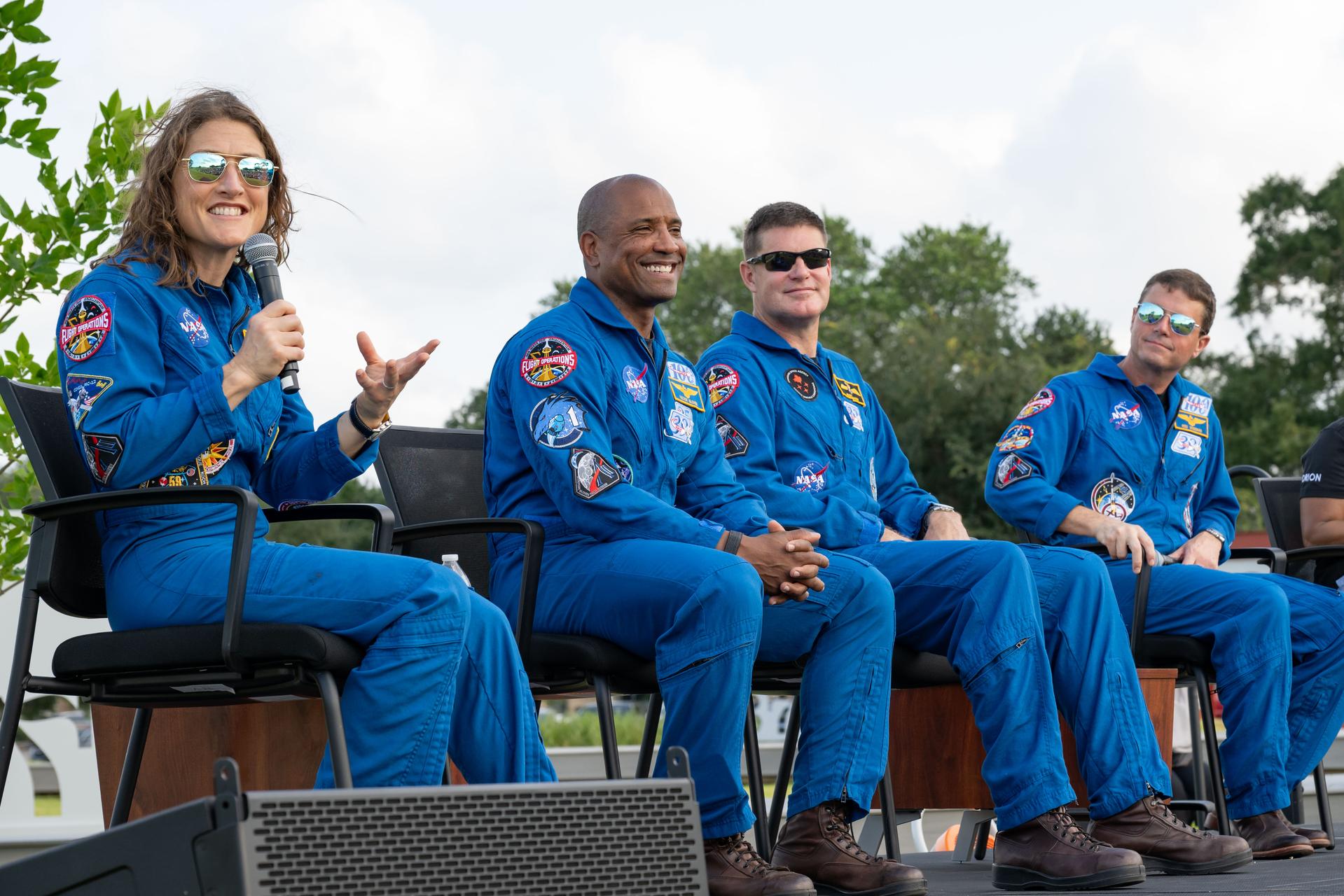 jsc2026e397494 (June 25, 2026) - NASA’s Artemis II crew, NASA astronauts Reid Wiseman, commander; Victor Glover, pilot; Christina Koch, mission specialist; and CSA (Canadian Space Agency) astronaut Jeremy Hansen, shared brief remarks with employees at an Artemis II employee celebration event at NASA's Johnson Space Center. Credit: NASA