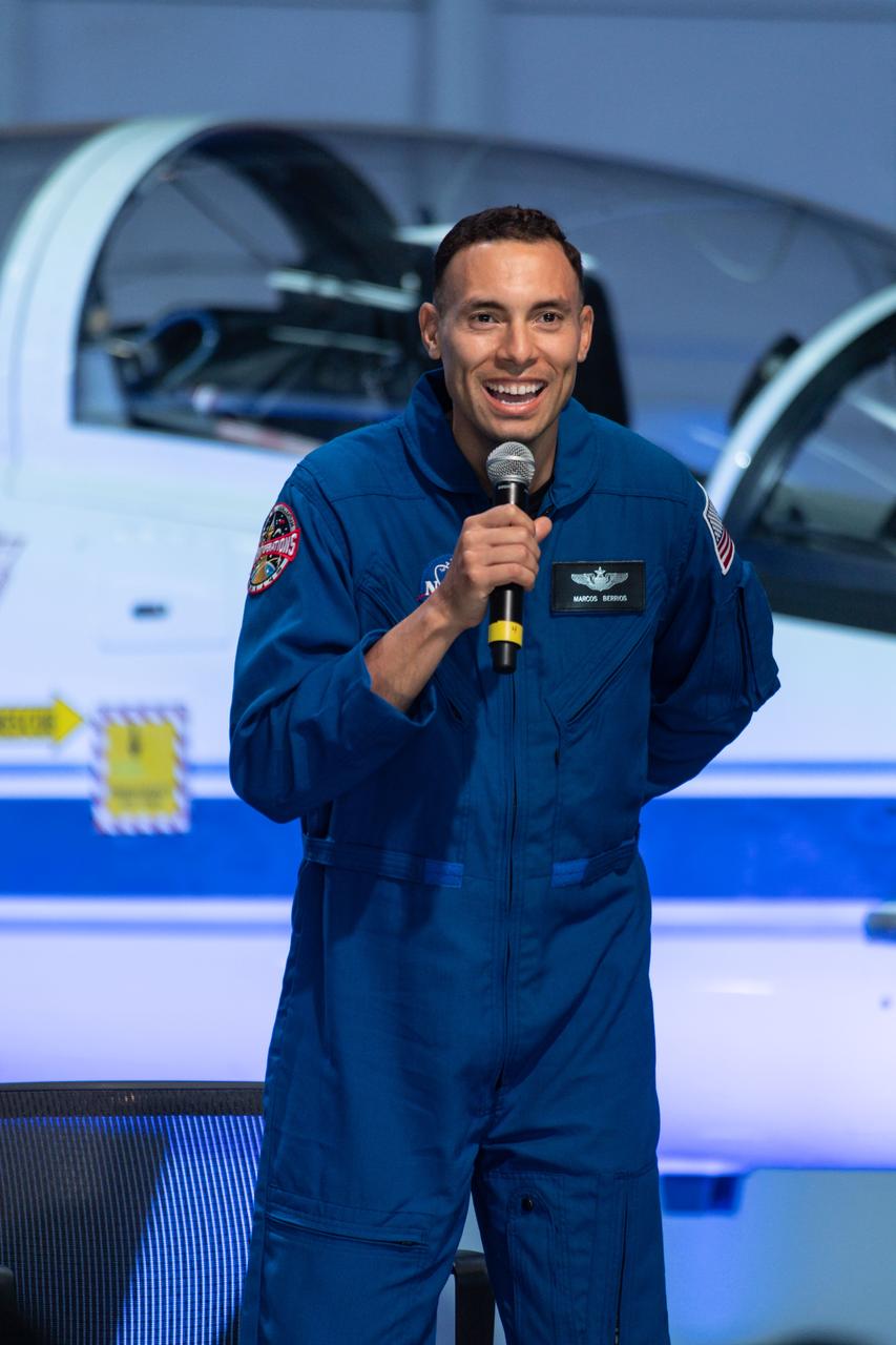 NASA 2021 Astronaut Candidate Announcement at Ellington Field.  Photo Date: December 6, 2021.  Location: Ellington Field - Hangar 135.  Photographer: Robert Markowitz.