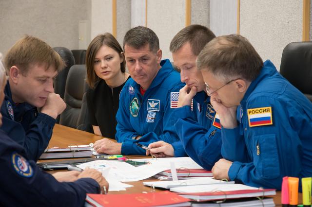 NASA image: Expedition 49 Preflight