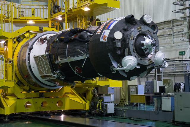 NASA image: Expedition 49 Preflight