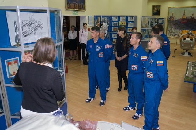 NASA image: Expedition 49 Preflight