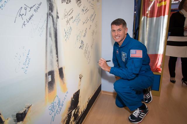 NASA image: Expedition 49 Preflight