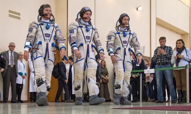 NASA image: Expedition 50 Qualification Exams