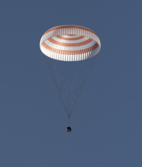 NASA image: Expedition 50 Soyuz MS-02 Landing