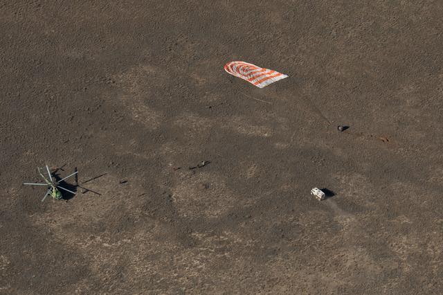 NASA image: Expedition 50 Soyuz MS-02 Landing