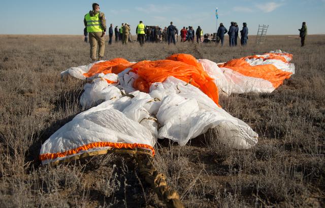 NASA image: Expedition 50 Soyuz MS-02 Landing